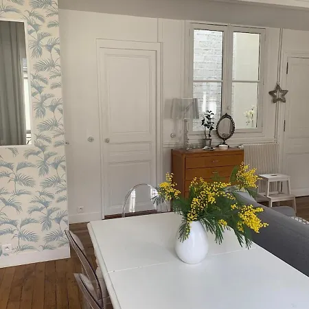 Charming 50m2 Near Montmartre Apartman