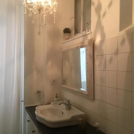 Charming 50m2 Near Montmartre Apartment